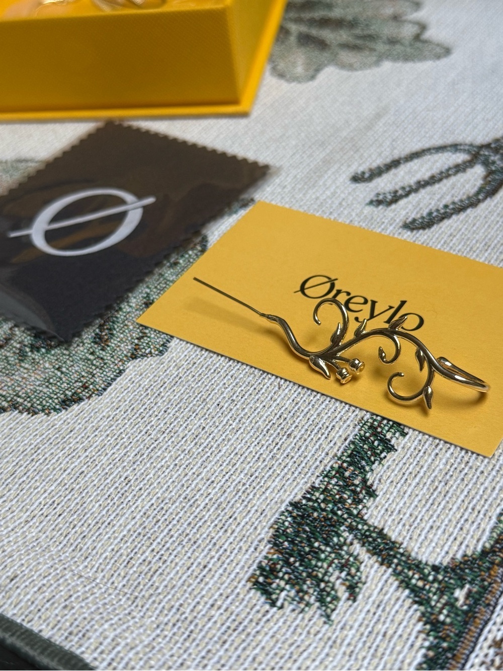 Oreylo Enchanted Vine Helix Hook Earring - Picture 2 of 3